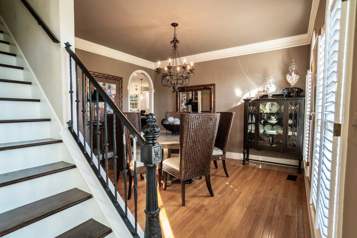 Dining room before wainscoting and paint